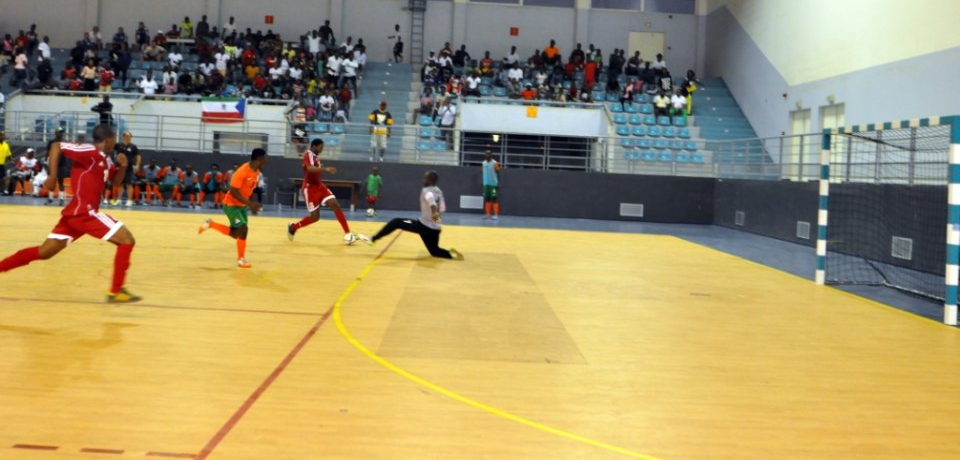El portero de Zambia fue uno de los destacados del partido.